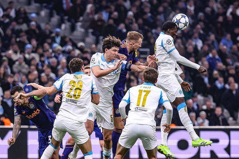 欧冠：马赛2比1逆转纽卡 奥巴梅扬梅开二度