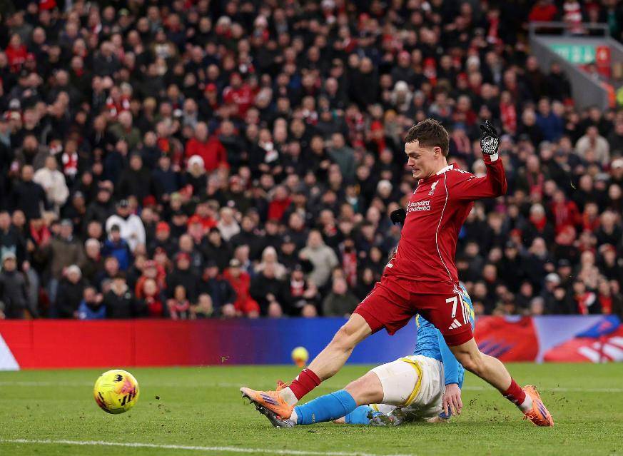 埃基蒂克4战狂造6球，亿元先生处子球，利物浦2-1狼队升英超第四